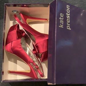 Kate Preston pink heels with bow